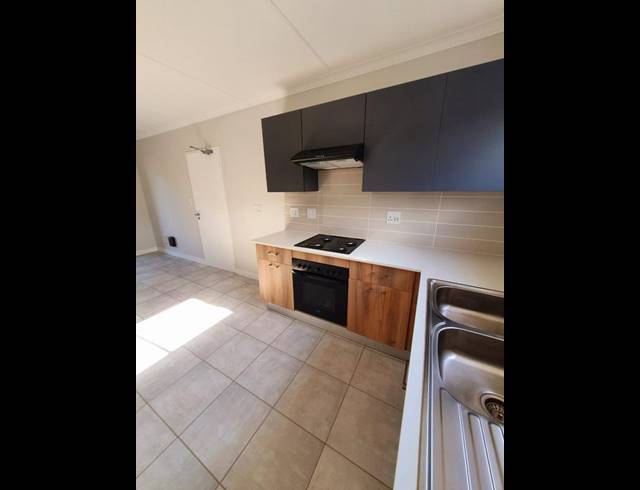 2 BEDROOM PROPERTY TO RENT IN LINBRO PARK